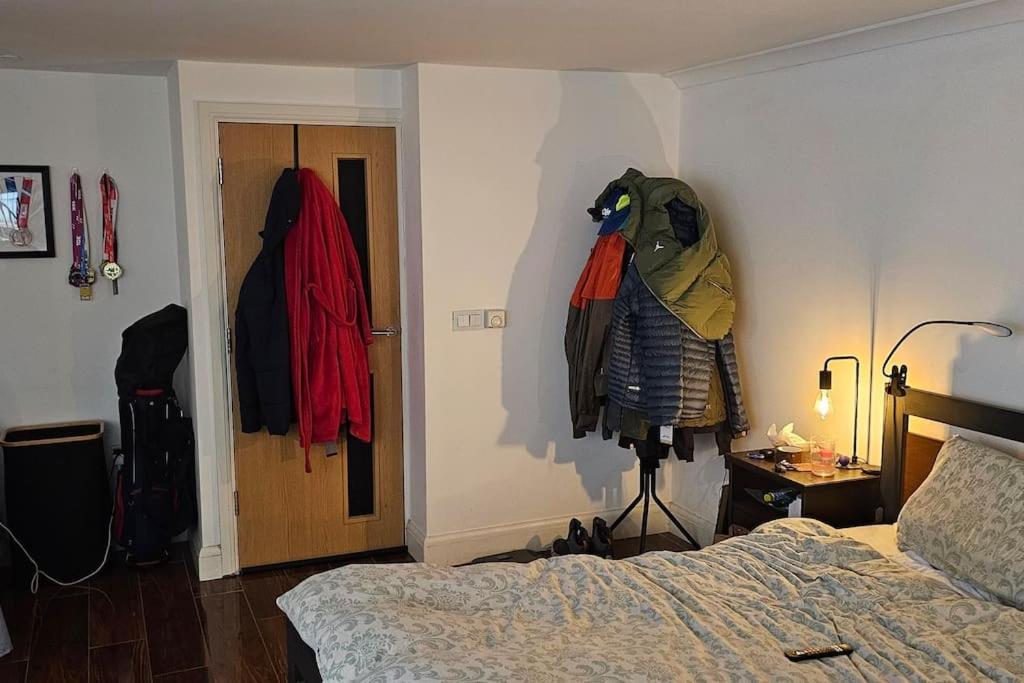 Apartamento A In A Shared House Londres